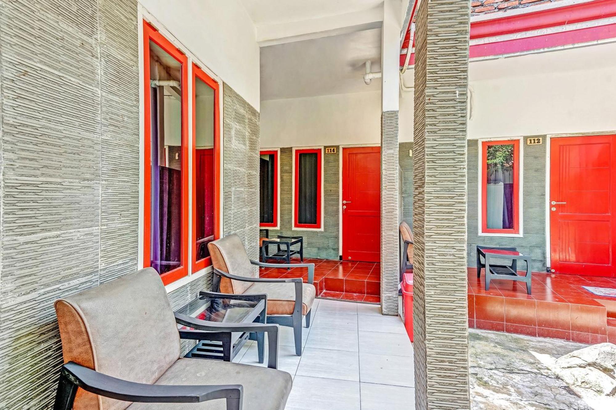Hotel Kalimantan 수라바야 외부 사진
